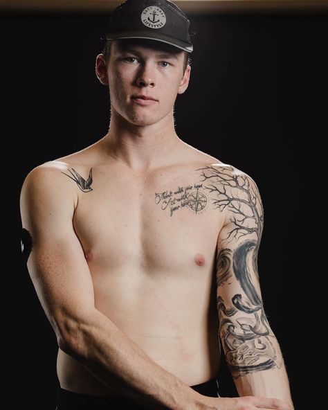 Seattle Kraken Tattoo, Kraken Tattoo, Seattle Sports, Seattle Kraken, Tyler Seguin, Hockey Players, Kraken, Nhl, Body Art