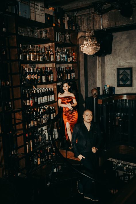 Hollywood Glam Couple Photoshoot, Old Hollywood Hotel Photoshoot, 1920 Engagement Photos, Glam Engagement Shoot, Bar Prenup Shoot, Dark Romantic Couple Photoshoot, Great Gatsby Engagement Photoshoot, Vintage Bar Photoshoot, Speakeasy Photography