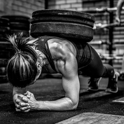 2 rounds for time of:   20 muscle-ups   15-ft. rope climbs, 7 ascents      Post time to comments. Glass Hour, Gym Photoshoot, Health Women, Gym Photography, Modele Fitness, Gym Photos, Crossfit Girls, Fitness Motivation Pictures, Fitness Photoshoot