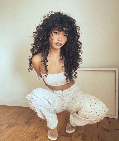 Puffy Hair, Natural Curly Hair Cuts, Haircuts For Curly Hair, Curly Hair Inspiration, Curly Girl Hairstyles, Hair Reference, Curly Hair Cuts, Dream Hair, Long Curly Hair