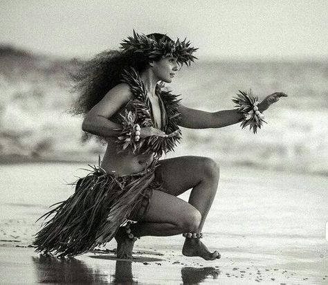 Beach Hawaiian Costume, Hula Dancing, Dancing, The Beach, Flowers