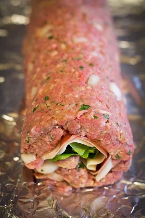 Meatloaf Brasciole, Italian Stuffed Meatloaf, Juicy Meatloaf, Roast Veggies, Stuffed Meatloaf, Italian Meatloaf, Good Meatloaf Recipe, Sunday Dinners, Best Meatloaf