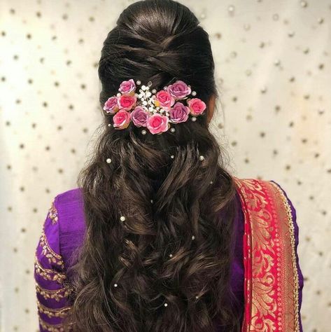 Semi Open Hairstyles, Hair Styles For Engagements, Engement Bride Hairstyle, Saree Hairstyles Simple Open Hair, Bridal Hairstyle For Reception, Simple Bridal Hairstyle, Reception Hairstyles, Hair Style On Saree, Saree Hairstyles