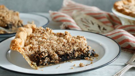 Authentic Shoo Fly Pie Straight from Lancaster County, Pa. - This recipe is from a friend that was born, raised & still resides in Lancaster County Amish/PA Dutch Country. This is as authentic as it gets. Shoo Fly Pie, Shoofly Pie, Slice Of Pie, Best Thanksgiving Recipes, Preppy Kitchen, Shoo Fly, How To Make Pie, Nyt Cooking, Pie Shell