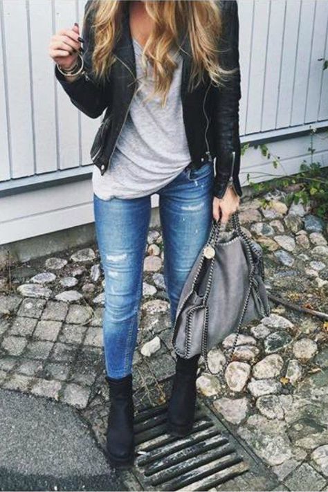 207f88018f72237565570f8a9e5ca240desc42259556ri Combat Boot Outfit, Comfortable Winter Outfits, Winter Boots Outfits, Fall Outfits For School, Fall Boots, Cute Winter Outfits, Outfit Winter, Cute Fall Outfits, Motorcycle Boots