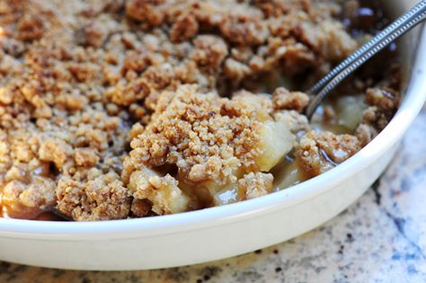 Pear Crisp ~ Pioneer Woman     FILLING INGREDIENTS:     4 whole (to 5) Large Pears (Bosc Work Well)     2/3 cups Sugar     1/4 teaspoon Salt     _____     Topping Ingredients     1-1/2 cup All-purpose Flour     1/3 cup Sugar     1/3 cup Firmly Packed Brown Sugar     1/2 teaspoon Cinnamon     1/2 cup Pecans, Very Finely Chopped     1 stick Butter, Melted Pecan Crisp, Microwave Apples, Apple Crisp Cheesecake, Pear Crisp, Fall Apple Recipes, Pear Dessert, Fruit Crumble, Crisp Apple, Pear Recipes