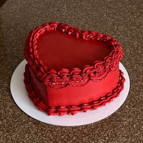 Simple Red Birthday Cake, Red Heart Cake Birthday, Red 18th Birthday Cake, Red Heart Shape Cake, Red Heart Shaped Cake, Red Cake Ideas, Red Heart Cake, Red Birthday Cake, Birthday Cake Red