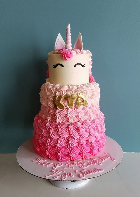 3 Tier Unicorn Cake, Bday Cakes For Girls, Pink Unicorn Cake, Unicorn Cake Ideas, Deck Bed, Drop Cake, Sparkle Cake, 2 Layer Cakes, 3 Layer Cakes