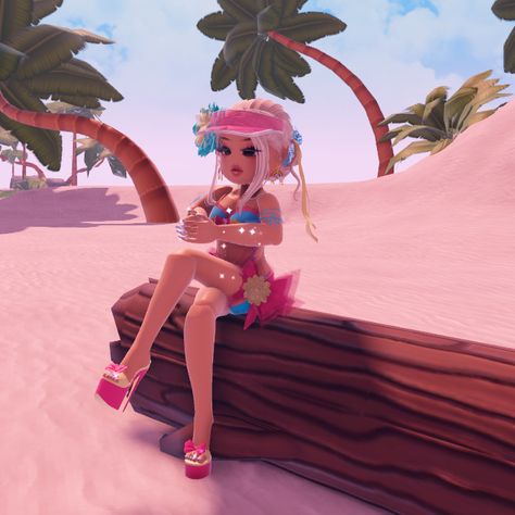 Water Outfit Royale High, Royal High Water Outfit, Royal High Bathing Suits, Royale High Water Outfit, Royal High Pool Party Outfit, Royal High Beach Outfit, Pool Party Royale High Outfits, Jungle Animals Royale High, Summer Fits Royale High