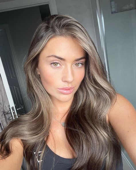 37+ Ash Brown Balayage Ideas Trending in 2023 44 Hair Colors For Winter, Ash Brown Hair With Highlights, Light Brown Hair Styles, Ash Brown Hair Balayage, Brown Hair Styles, Light Ash Brown Hair, Trending In 2023, Ash Brown Balayage, Ashy Hair