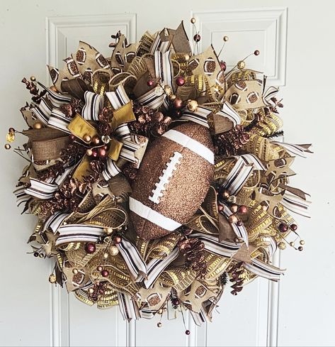 🏈 Game day ready! Show off your love for football with this eye-catching football-themed wreath, perfect for the season! Whether it's for a tailgate party or your front door, this wreath is a touchdown. 🛍️ Score yours here: www.etsy.com/shop/ILoveYourWreath 💻 Like and Share to bring more game-day spirit to homes: https://www.facebook.com/ILoveYourWreaths Football Wreath, Fall Halloween Decor, Tailgate Party, Like And Share, Fall Halloween, Game Day, Halloween Decorations, Front Door, Wreath