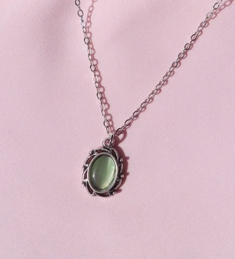 Antique silver necklace with green framed pendant Necklace Green Aesthetic, Vintage Silver Pendant Necklace, Green Crystal Necklace Aesthetic, Necklaces Green Stone, Green Aesthetic Necklace, Cute Green Necklace, Green Silver Necklace, Silver Green Necklace, Green Amulet Necklace