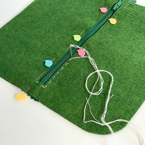 Picture of Sew in a Zipper by Hand Felt Wallet, Felt Toys Diy, Diy Felt Christmas Tree, Felt Crafts Patterns, Wallet Tutorial, Pouch Diy, Felt Pouch, Cute Sewing Projects, Money Pouch