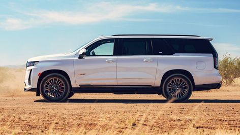 If you're considering a large SUV to move your life along from day to day, these full-size SUV options are sure to fit the bill. Mega Yachts, Family Suv, Full Size Suv, Large Suv, Suv Models, Automotive News, Luxury Suv, Cadillac Escalade, Sochi