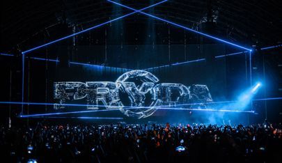 Fashion Stage Design, Hologram Projection, Eric Prydz, Holographic Projection, Concert Lights, Stage Designs, Magic Car, Event Stage, Drama Queen