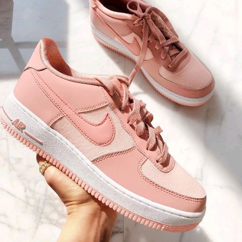 Rose Gold Nikes, Zapatillas Nike Air, Tenis Nike Air, Air Force Ones, Custom Sneakers, Shoe Game, Nike Air Force Sneaker, Nike Air Force, Air Force