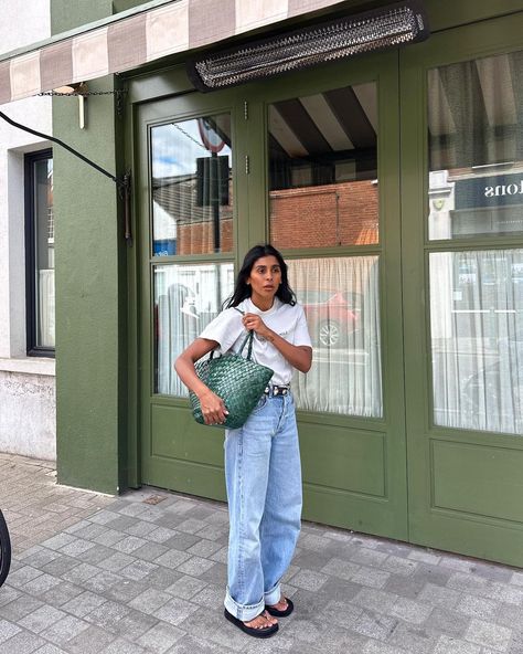 Colourful Casual Outfits For Women, Monikh Style, Spring Summer Fashion 2024, Monikh Dale Style, Summer Style Outfits, Jeans In The Summer, Summer Spring Outfits, Monikh Dale, Denim Outfits