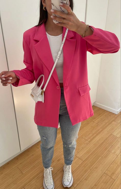 London Trip Outfit, Bright Colored Outfits, Outfit Botas, Blazer Pink, Mode Zara, Zara Outfit, Blazer Outfit, Neue Outfits, Classy Casual Outfits