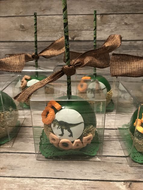 Jurassic Park Candy Apples, Dinasour Birthday, Safari Theme Birthday Party, Jurassic Park Birthday Party, Jurassic Park Party, Dinosaur Birthday Theme, Jurassic Park Birthday, Dinosaur Birthday Cakes, Safari Theme Birthday