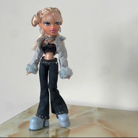 Chloe Bratz Outfit, Bratz Cloe Aesthetic, Brats Clothes, Bratz Dolls Outfits In Real Life, Bratz Clothing, Bratz Outfit, Bratz Outfits, Bratz Fashion, Bratz Doll Outfits