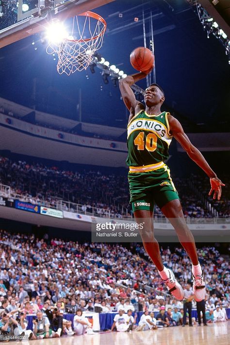 Shawn Kemp #40 of the Seattle Supersonics attempts a dunk during the 1990 Slam Dunk Contest as part of All-Star Weekend on February 10, 1990 at Miami Arena in Miami, Florida. Shawn Kemp, Michael Jordan Pictures, Seattle Supersonics, Wallpaper For Android, Seattle Sports, Kentucky Basketball, Basketball Photography, Nba Pictures, Derrick Rose