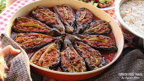 Spicy Fried Chicken, Stuffed Eggplant, Veal Recipes, Eggplant Recipe, Eggplant Dishes, Turkish Food, Turkish Style, Oven Dishes, Best Side Dishes