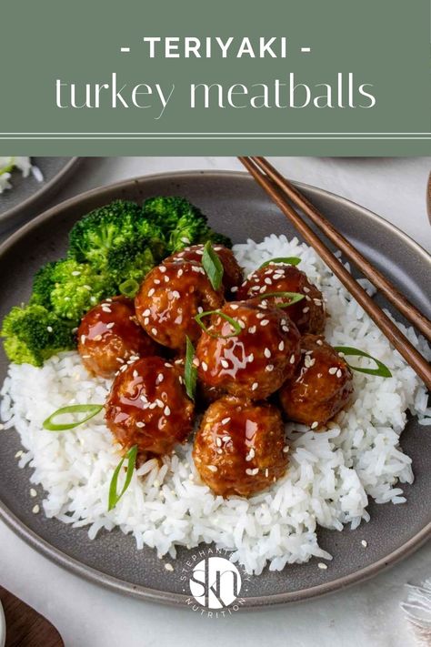 Made with ground turkey and a homemade teriyaki sauce, these healthy teriyaki turkey meatballs are easy to make and high in protein. Shredding Recipes, Turkey Meatball Recipes, Teriyaki Turkey Meatballs, Kay Nutrition, Teriyaki Turkey, High Protein Recipe, Ground Turkey Meatballs, Ground Turkey Recipes Healthy, Healthy Ground Turkey