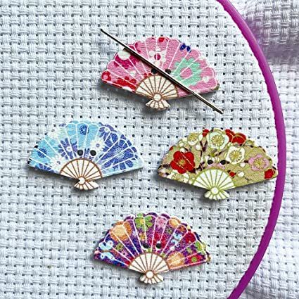 Cross Stitch Accessories, Quilt Gifts, Stitch Accessories, Needle Keeper, Chinese Embroidery, Needle Holder, Needlework Embroidery, Needle Minders, Embroidery Needles