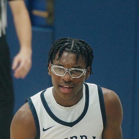 Ballislife on Instagram: "Bryce was cooking in Sierra Canyon’s 60 point win tonight! 👨‍🍳🔥 @_justbryce 🎥 @joshwithdashot" Bryce James, Cornrow Twist, Twist Hair Men, Lebron James Jr, Lock Styles, Black Haircut, Dread Lock, Hair Twists Black, Black Hair Cuts