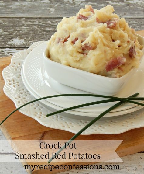 Red Skin Potatoes Recipe, Potatoes Crockpot, Potato Recipes Crockpot, Red Skin Mashed Potatoes, Smashed Red Potatoes, Cooking Red Potatoes, Mashed Red Potatoes, Crockpot Mashed Potatoes, Dressing Recipes Thanksgiving