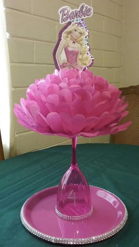 Barbie Birthday Party Table Decorations, Barbie Theme Centerpieces, Barbie Table Centerpiece, Barbie Party Centerpieces, Barbie Table Decorations, Barbie Centerpieces Ideas, Barbie Centerpiece, Barbie Centerpieces, Masquerade Centerpieces