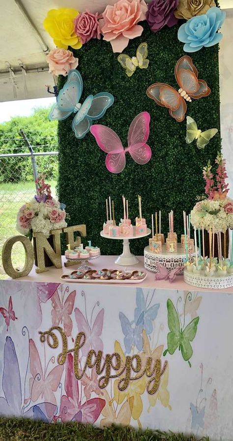 Savannah's Garden | CatchMyParty.com Butterfly 1st Birthday Party, Butterfly 1st Birthday, Butterfly Birthday Party Decorations, Butterfly Themed Birthday Party, Butterfly Theme Party, Butterfly Birthday Theme, Butterfly Party Decorations, Fairy Garden Birthday Party, 1st Birthday Girl Decorations