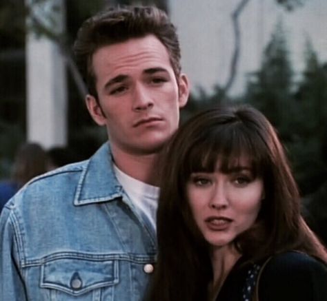 Dylan Mckay and Brenda Walsh Shannon Dorothy, Dylan And Brenda, Dylan Mckay, Brandon Walsh, Brenda Walsh, Oc California, Best Tv Couples, Luke Perry, Shannen Doherty