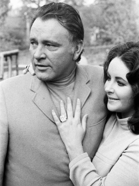 Elizabeth Taylor Diamond, Most Expensive Engagement Ring, Richard Burton Elizabeth Taylor, Burton And Taylor, Expensive Engagement Rings, Richard Burton, Liz Taylor, Hollywood Cinema, British American