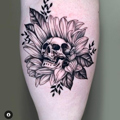 Lotus And Skull Tattoo, Sunflowers And Skulls Tattoos, Hibiscus Skull Tattoo, Sunflower Skull Tattoos For Women, Sunflower Skull Tattoo Design, Knee Sunflower Tattoo, Skull Daisy Tattoo, Skull Sunflower Drawing, Skull Flower Tattoo Women