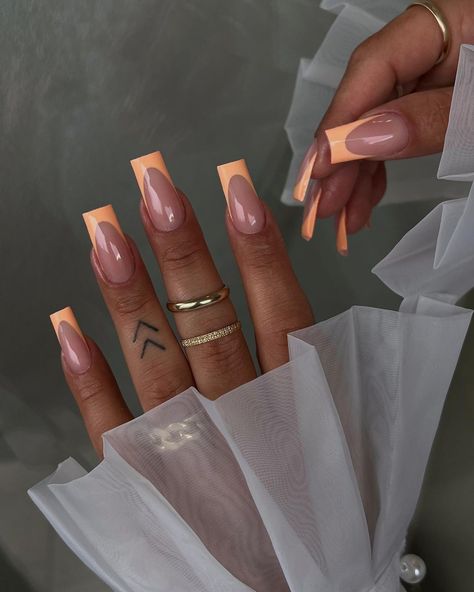 30 Aesthetic Nail Designs to Inspire You Aesthetic Nail Designs, Summer Nails Almond, Aesthetic Nail, Thanksgiving Nail Designs, Peach Nails, Spring Acrylic Nails, Girly Acrylic Nails, Summery Nails, French Tip Acrylic Nails