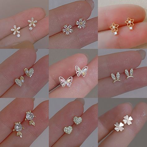 Butterfly Suit, Ear Piercing Studs, Shiny Earrings, Silver Butterfly Earrings, Ear Piercing Jewelry, Large Stud Earrings, Gold Earrings Models, Butterfly Stud Earrings, Pretty Jewelry Necklaces