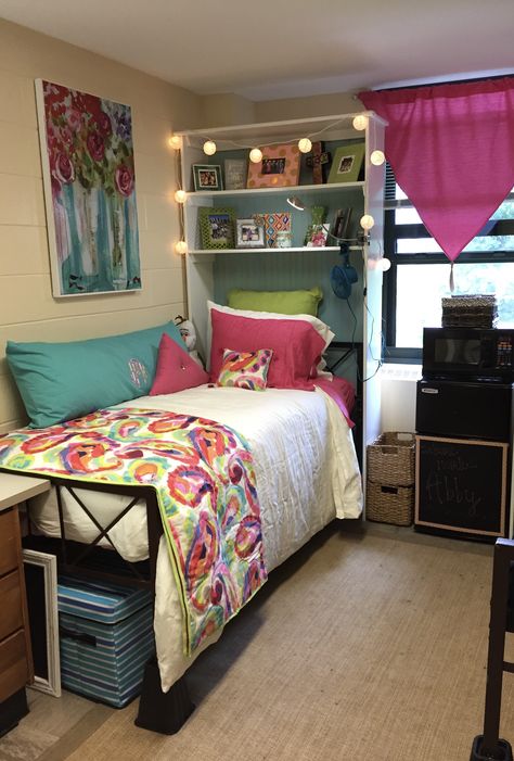 Dorm Room Appalachian State University  #headboard #twinheadboard #bookshelf #dormroom #Eggers #cutedormroom Dorm Room Bookshelf, College Dorm Necessities, Rustic Dorm Room, College Headboard, University Dorm Room, Modern Dorm Room, Twin Xl Bed Frame, Twin Xl Bed, Dorm Necessities