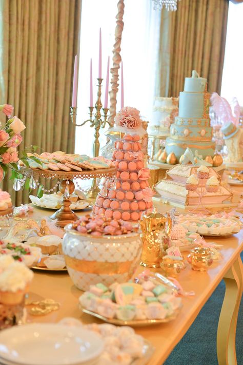 Elegant Dessert Table, Marie Antoinette Party, Dessert Stands, Moment Photography, Entertainment Ideas, Bridal Shower Cakes, Elegant Desserts, Elegant Bridal Shower, Birthday Brunch