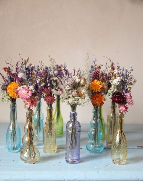 Dried Flowers In Bottles Wedding, Vintage Glass Vases Wedding, Thrifted Glass Wedding, Wedding Theme Ideas Vintage, Dried Colorful Flowers, Glass Jar With Flower, Glass Bottle Flowers, Glass Bottles With Flowers, Miniature Dried Flower Bouquet