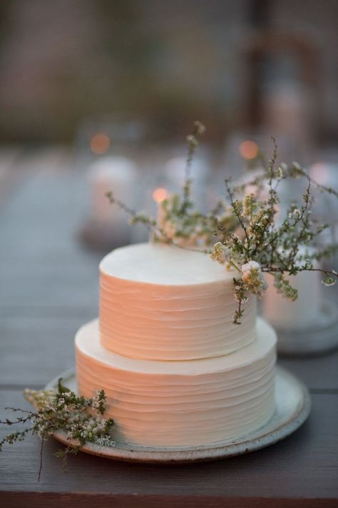 Minimalist Wedding Cake 1 Tier, Single Teir Cakes Wedding, Types Of Wedding Cakes, Small Wedding Cakes, Naked Cakes, Fall Wedding Cakes, Simple Wedding Cake, Wedding Plan, Courthouse Wedding