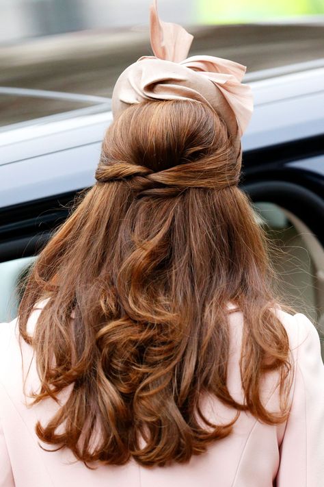 37 Times Kate Middleton Had Glorious, Glorious Hair Weekend Hair, Princesa Charlotte, Kate Middleton Hair, Hair Half Up Half Down, Princesa Kate Middleton, Hair Half Up, Natural Hair Styles Easy, Half Up Half Down Hair, Half Up Hair