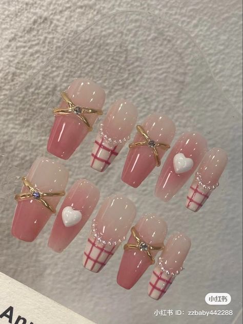 Nail Noel, Pink And White Nails, Fake Nails Designs, Asian Nails, Hello Nails, Anime Nails, Beauty Nails Design, Korean Nails, Nail Box