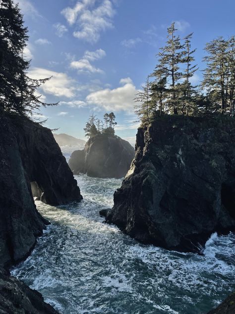 Natural Bridges Oregon Nature, Oregon Life, Adventure Aesthetic, Pretty Landscapes, Oregon Travel, I Want To Travel, Gods Creation, Road Trip Usa, Oregon Coast