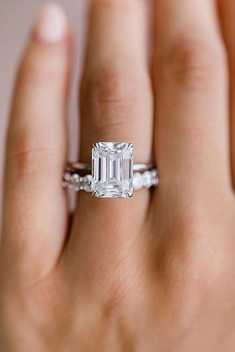 emerald cut engagement rings solitaire simple classic white gold wedding set Emerald Cut Engagement Rings, White Gold Wedding Set, Rings Moissanite, Emerald Cut Engagement Ring, Emerald Cut Engagement, Wedding Rings Solitaire, Emerald Engagement Ring Cut, Ring Emerald, Morganite Engagement