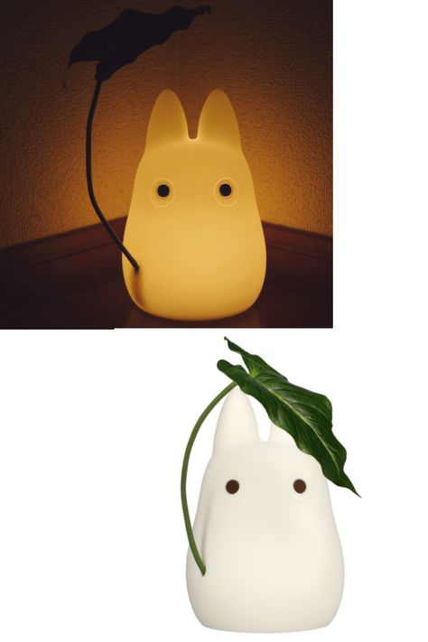 ROOM LAMP LIGHT, USB charger, Soft Light 3 Different Strengths, 6 hours of battery charge allows 30 hours of Light usage, Size W12.5 x H20 x D12.5cm / W4.92 x H7.87 x D4.92in, Able to remove the Leaf and put something else, Sho Chibi Small White Totoro - Ghibli 2021 #Totoro #MyNeighborTotoro #TonariNoTotoro #StudioGhibli #Ghibli #LoveGhibli Studio Ghibli Lamp, Cute Small Lamp, Calcifer Lamp, Totoro Bathroom, Studio Ghibli Room Decor, Studio Ghibli Nursery, Totoro Light, Studio Ghibli Room Aesthetic, Totoro Lamp