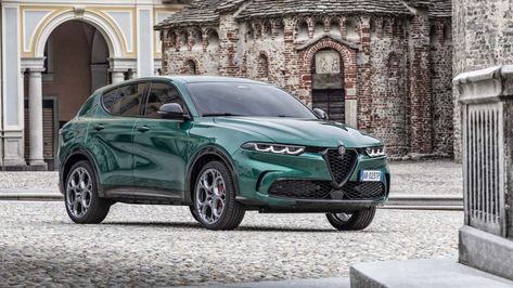 Why Your Next Car Should Be A Plug-In Hybrid Cycling City, Alfa Romeo Giulietta, Cars Uk, Compact Suv, Porsche Panamera, Luxury Suv, My Dream Car, Apple Car Play, Land Rover Defender