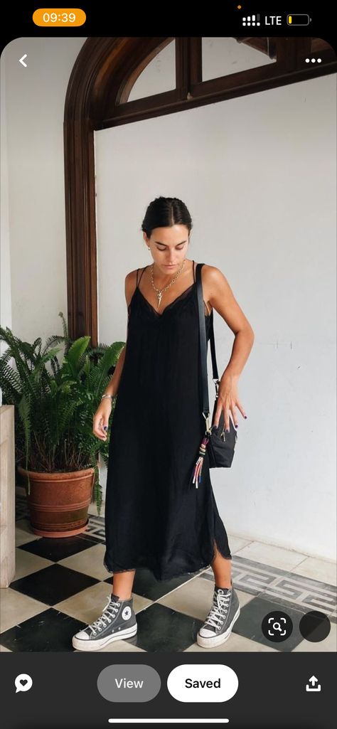 Outfit Ideas Event, Minimalist Concert Outfit, Summer 24 Street Style, Sustainable Summer Fashion, Pf Flyers Outfit Women, Thrifted Street Style, Modest Classy Summer Outfits, Elevated Casual Outfits Women Summer, Therapist Outfits Women Summer