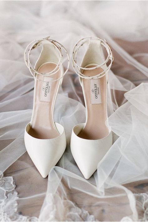 Wedding Shoes and Heels #wedding #weddingideas #weddingshoes Valentino Wedding Shoes, Valentino 2017, Bohemian Style Gown, Chignon Updo, Unique Wedding Shoes, Hak Tinggi, Korean Shoes, Pencil Heels, Traditional Gowns