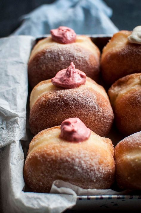 Sourdough Filled Donut Recipe, Sourdough Bomboloni Recipe, Sourdough Doughnut Recipe, Daily Sourdough, Sourdough Donut, Sourdough Donut Recipe, Sourdough Starter Discard Recipe, Sourdough Starter Recipe, Sour Dough